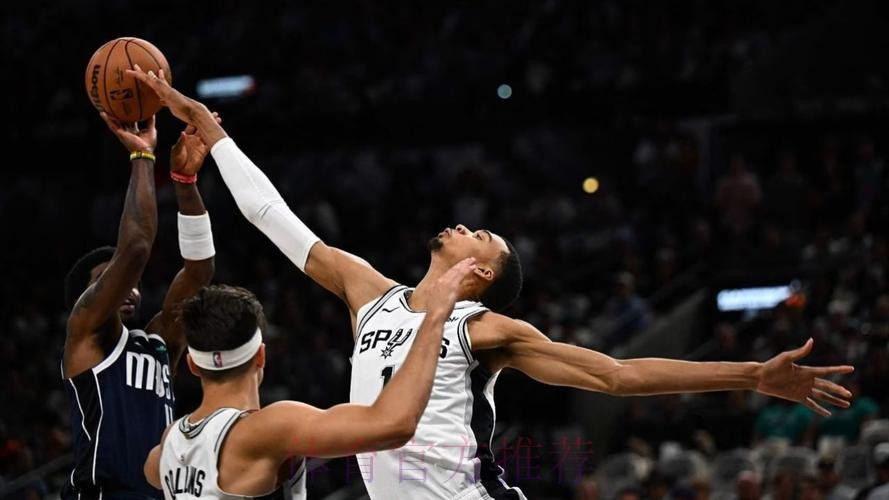 文班亚马21分布朗27分 马刺100-95险胜凯尔特人